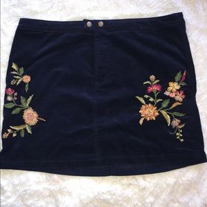 ✨Velvet Floral Skirt✨